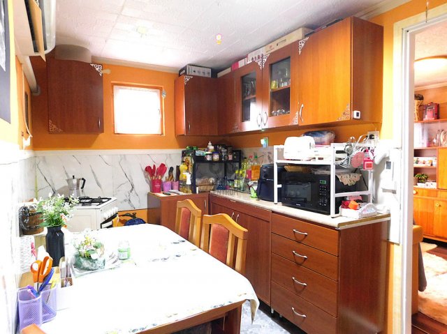 Eladó családi ház, Tápiószentmártonon 9 M Ft, 2 szobás