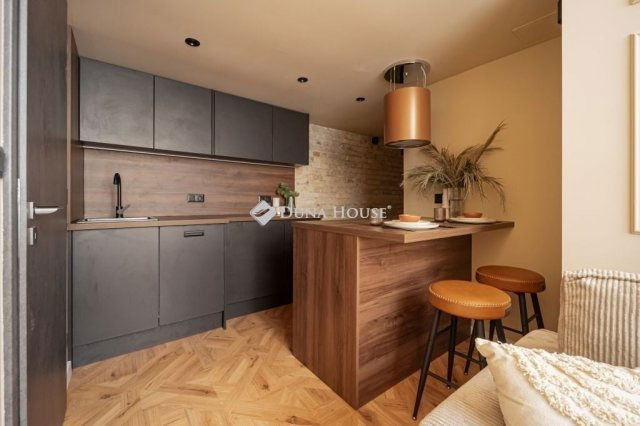 Eladó téglalakás, Budapesten, IX. kerületben 59.9 M Ft, 2 szobás