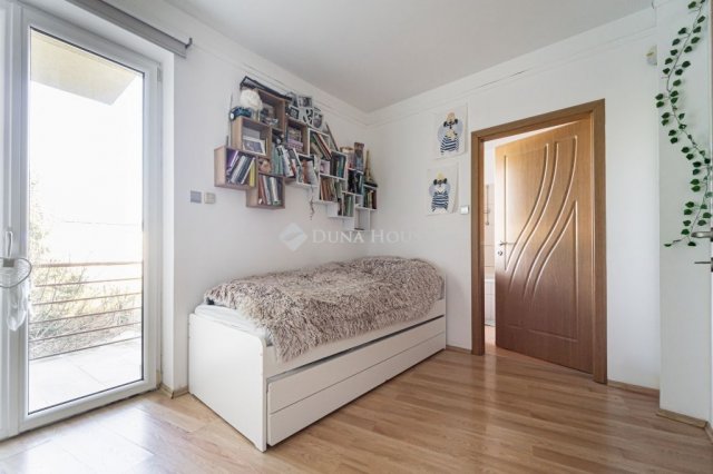 Eladó ikerház, Budapesten, III. kerületben 319.9 M Ft, 5 szobás