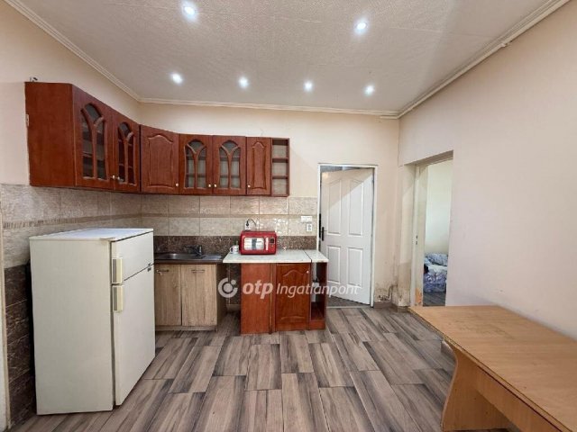 Eladó családi ház, Budapesten, XVIII. kerületben 65 M Ft
