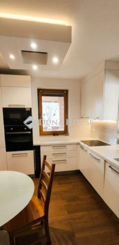 Eladó családi ház, Szigetváron 117 M Ft, 4 szobás