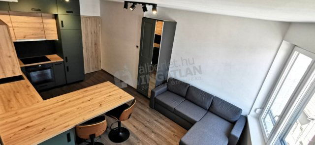 Kiadó téglalakás, albérlet, VIII. kerületben, Vajdahunyad utcában