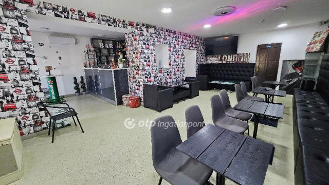 Eladó üzlethelyiség, Jászjákóhalmán 54 M Ft