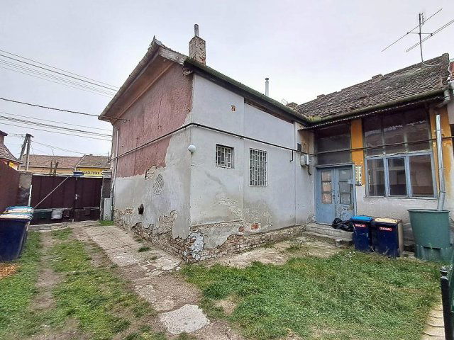 Eladó üzlethelyiség, Budapesten, XV. kerületben 64.9 M Ft