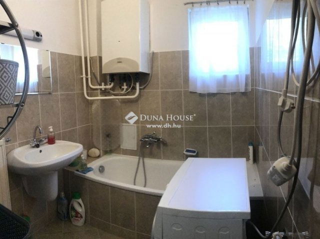 Eladó családi ház, Budaörsön 151.9 M Ft, 5 szobás