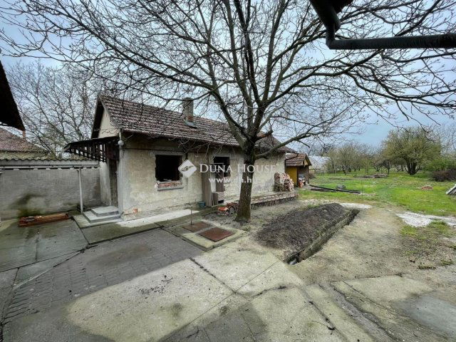 Eladó családi ház, Kisteleken 24.9 M Ft, 5 szobás