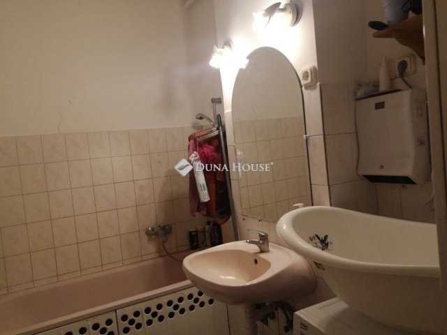 Eladó téglalakás, Szegeden 81.59 M Ft, 5 szobás