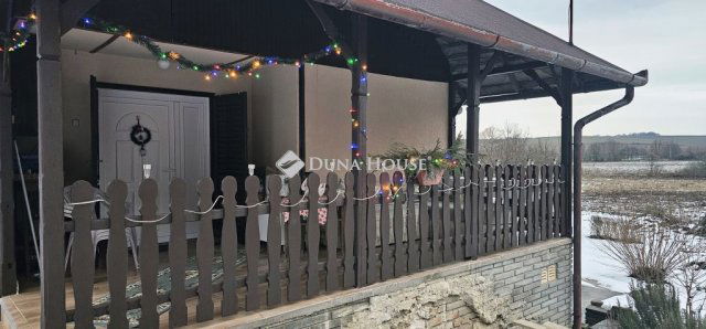 Eladó nyaraló, Magyarhertelenden 24.99 M Ft, 3 szobás