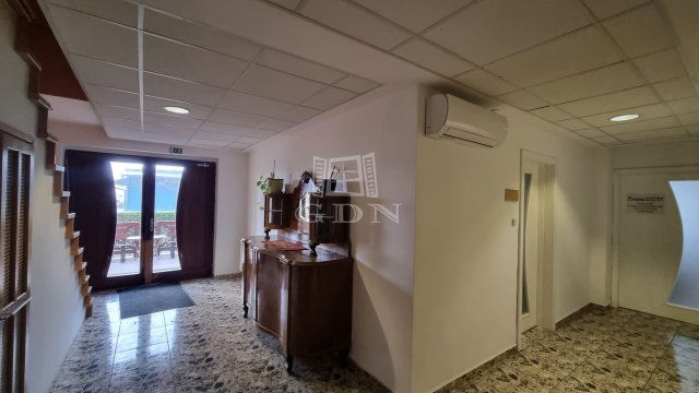 Kiadó iroda, Székesfehérvárott 50 E Ft / hó, 1 szobás