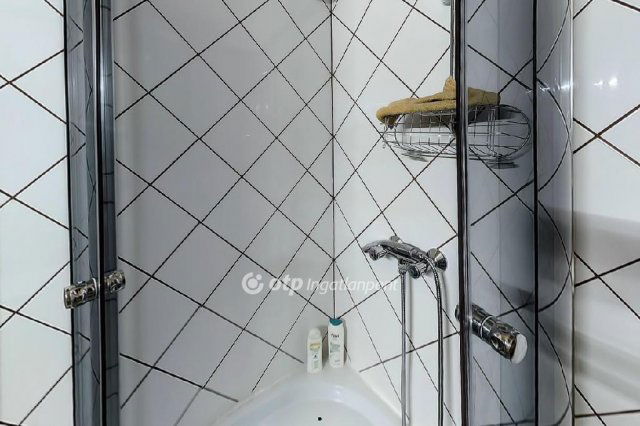 Eladó családi ház, Vecsésen 125 M Ft, 4 szobás