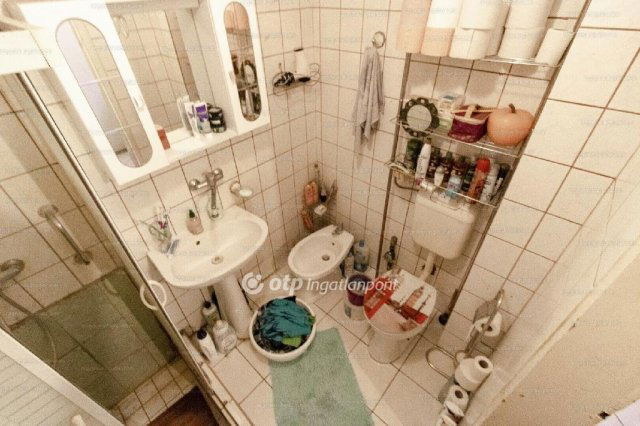 Eladó családi ház, Budapesten, XV. kerületben 49 M Ft