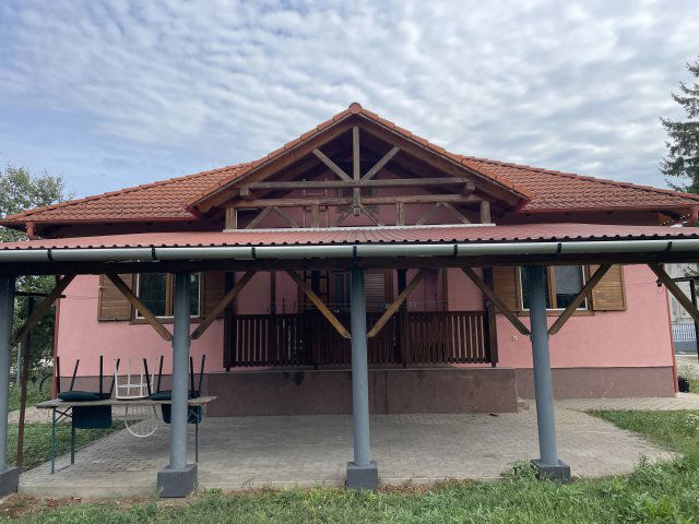 Eladó családi ház, Tiszaújvárosban 57.5 M Ft, 4 szobás