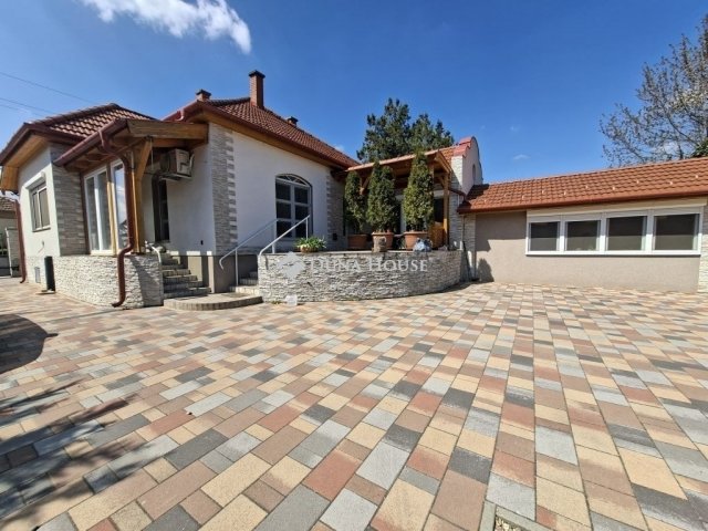 Eladó családi ház, Tápiószecsőn 125 M Ft, 3 szobás