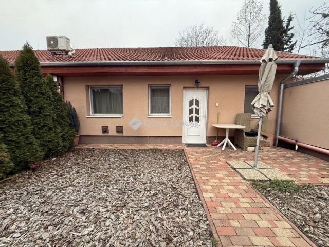 Eladó családi ház, Budapesten, XVIII. kerületben 59 M Ft