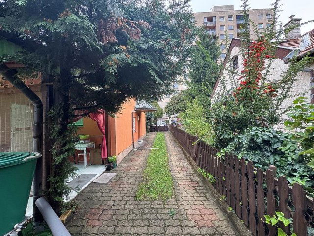 Eladó családi ház, Budapesten, X. kerületben 77.9 M Ft, 3 szobás