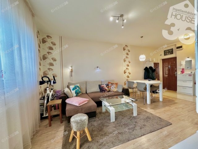 Eladó téglalakás, Kecskeméten 49.9 M Ft, 2 szobás