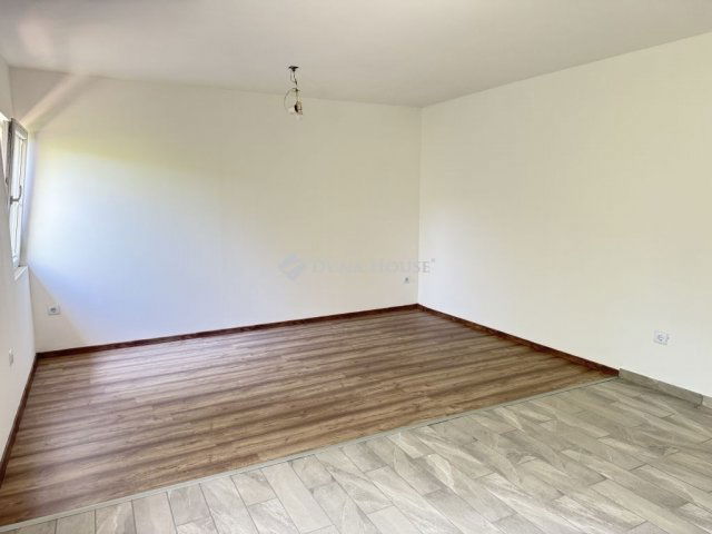 Eladó téglalakás, Budapesten, XXI. kerületben 32.5 M Ft