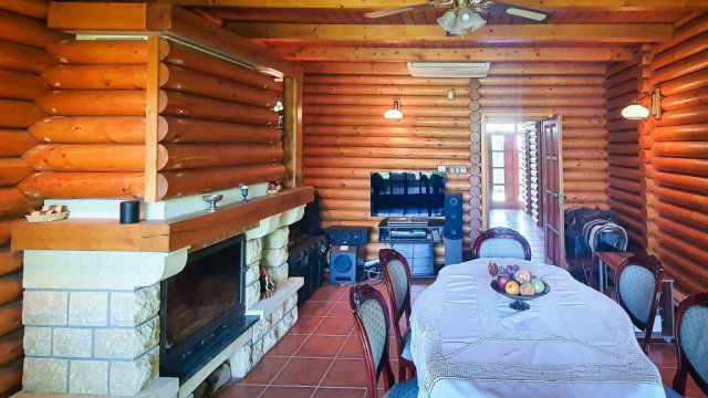 Eladó családi ház, Velencén 249 M Ft, 5 szobás