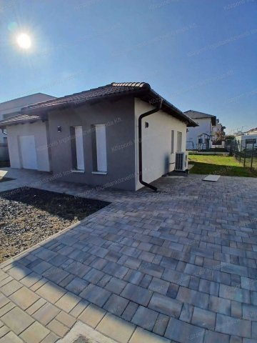 Eladó családi ház, Siófokon 159.9 M Ft, 5 szobás