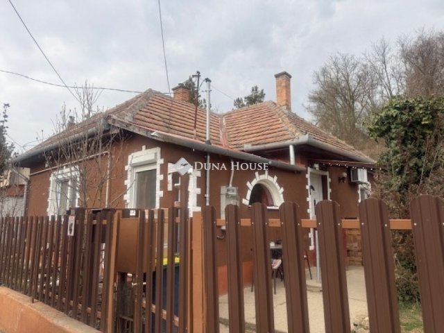 Eladó családi ház, Úrin 42.9 M Ft, 3 szobás