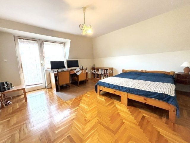 Eladó családi ház, Budapesten, III. kerületben 198.12 M Ft