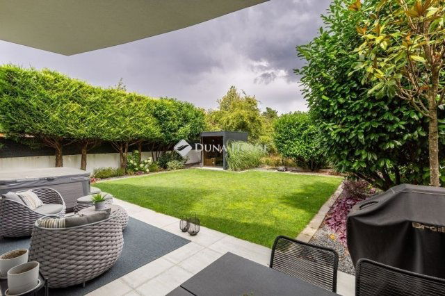 Eladó ikerház, Ürömön 379 M Ft, 5 szobás