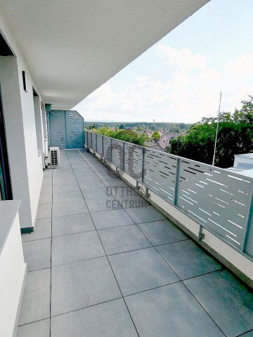 Kiadó téglalakás, albérlet, Tatán 350 E Ft / hó, 3 szobás