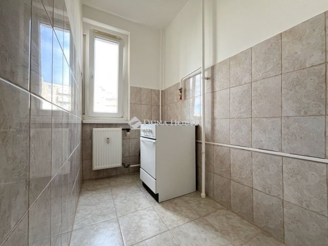 Eladó panellakás, Budapesten, XVIII. kerületben 49.99 M Ft