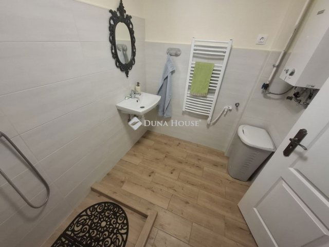 Eladó családi ház, Kiskunfélegyházán 37 M Ft, 5 szobás