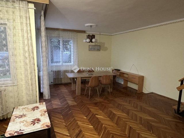 Eladó családi ház, Jászberényben 46.5 M Ft, 3 szobás