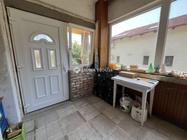 Eladó családi ház, Veszprémben 150 M Ft, 4 szobás