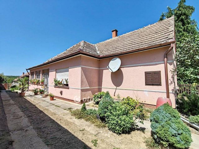 Eladó családi ház, Inkén 24.9 M Ft, 2+1 szobás
