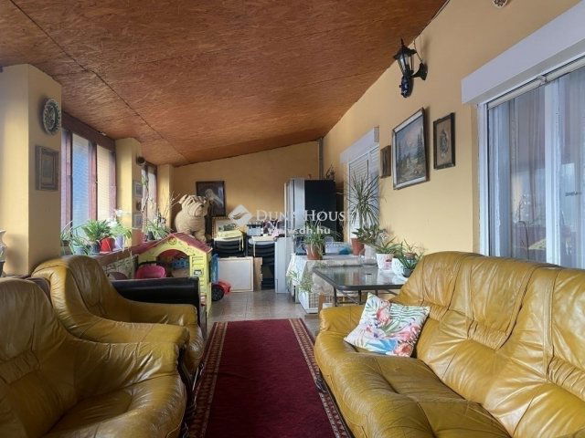 Eladó családi ház, Gödöllőn 139.99 M Ft, 5+1 szobás