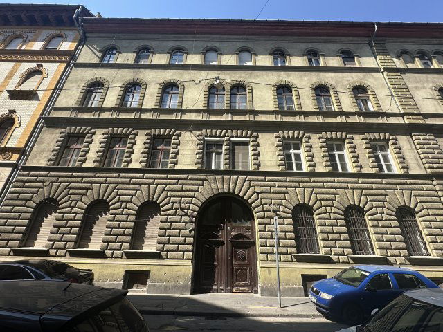 Eladó téglalakás, VIII. kerületben, Szentkirályi utcában