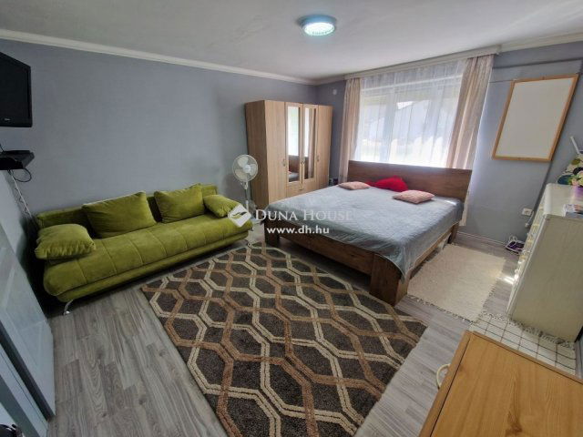 Eladó családi ház, Érsekcsanádon 28.9 M Ft, 2 szobás