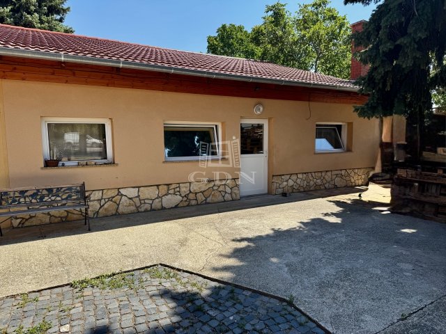 Kiadó téglalakás, albérlet, Budaörsön 150 E Ft / hó, 1 szobás