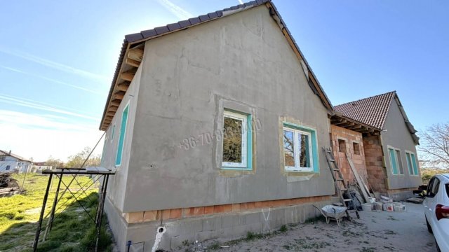 Eladó ikerház, Dabason 84.99 M Ft, 4 szobás