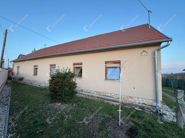 Eladó családi ház, Hagyárosböröndön 57.9 M Ft, 5 szobás