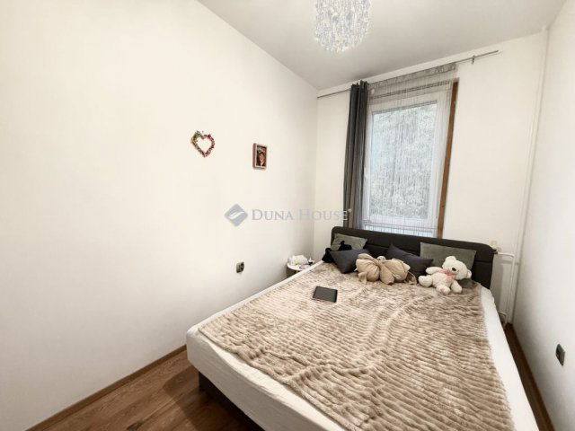 Eladó panellakás, Pécsett, Fáy András utcában 39.9 M Ft
