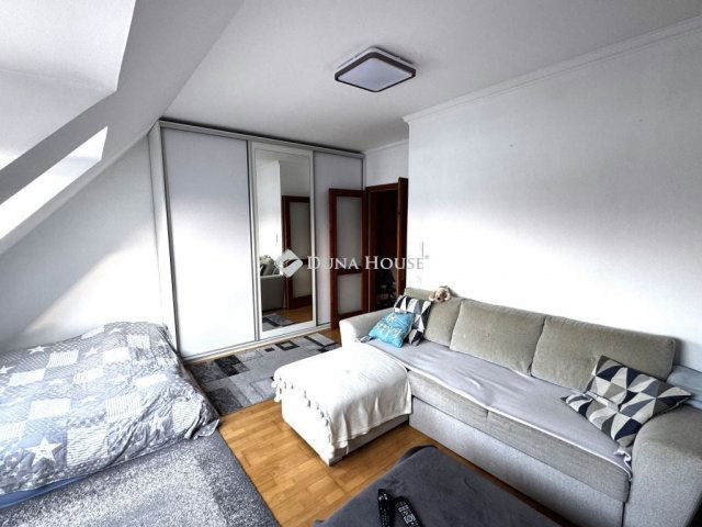 Eladó téglalakás, Szombathelyen 63 M Ft, 3 szobás