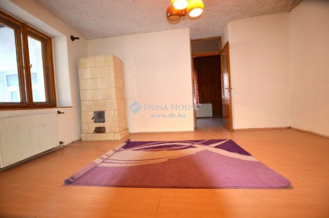 Eladó családi ház, Veszprémben 59.9 M Ft, 3 szobás