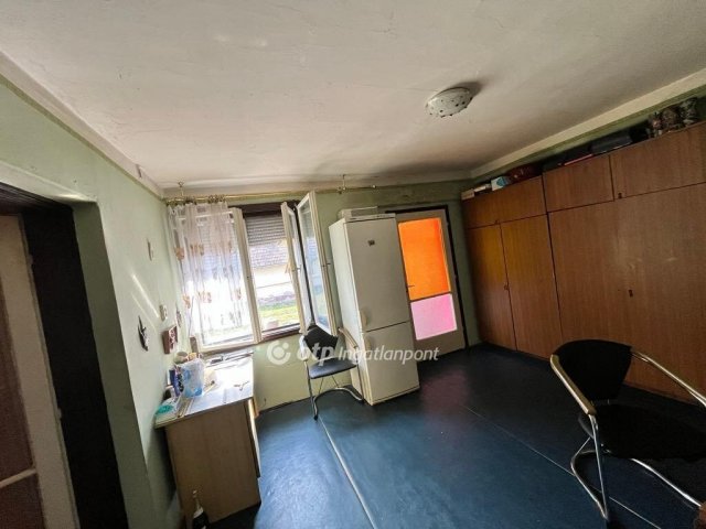 Eladó családi ház, Előszálláson 20 M Ft, 5 szobás