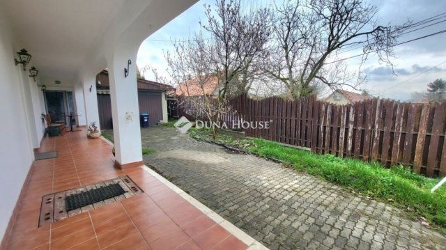 Eladó családi ház, Budapesten, III. kerületben 169 M Ft
