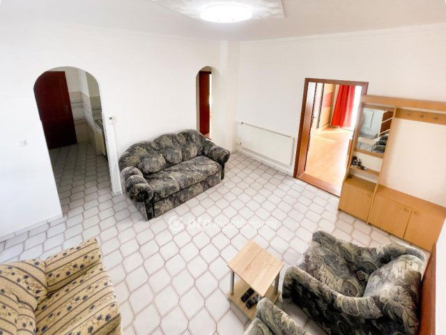 Eladó családi ház, Máriakálnokon 112 M Ft, 4 szobás