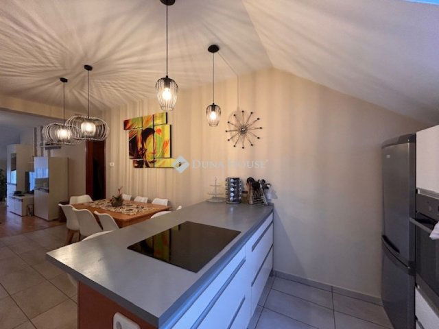 Eladó téglalakás, Zalaegerszegen 71.5 M Ft, 3 szobás