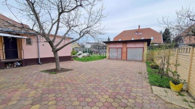 Eladó családi ház, Budapesten, XVIII. kerületben 210 M Ft