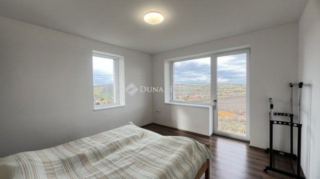 Eladó családi ház, Egerszalókon 260 M Ft, 6 szobás