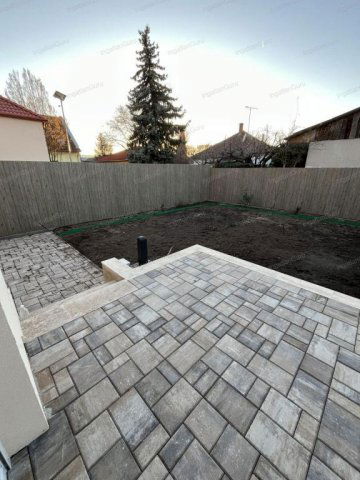 Kiadó ikerház, albérlet, Kecskeméten 650 E Ft / hó, 5 szobás