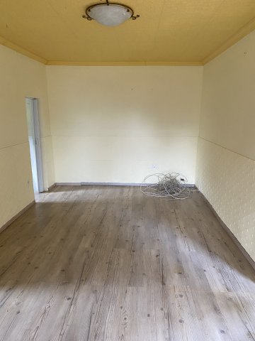 Eladó családi ház, Erdőkertesen 56.5 M Ft, 2 szobás