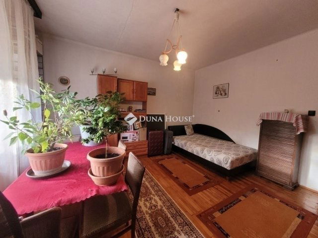 Eladó családi ház, Budapesten, XVIII. kerületben 124.9 M Ft